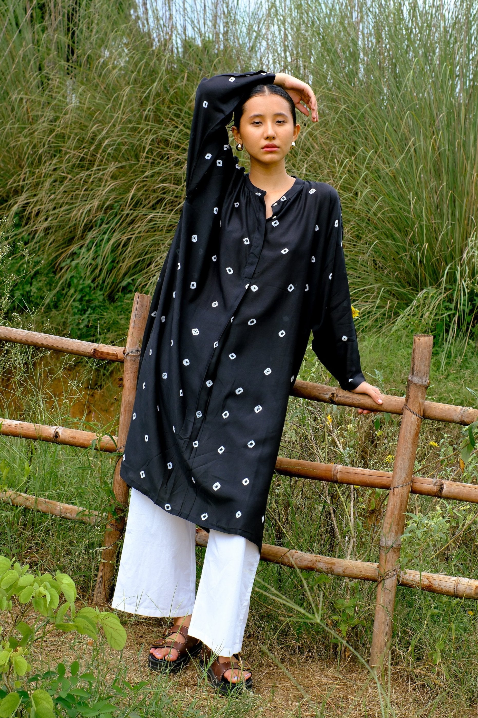 black free size bandhani silk kurta