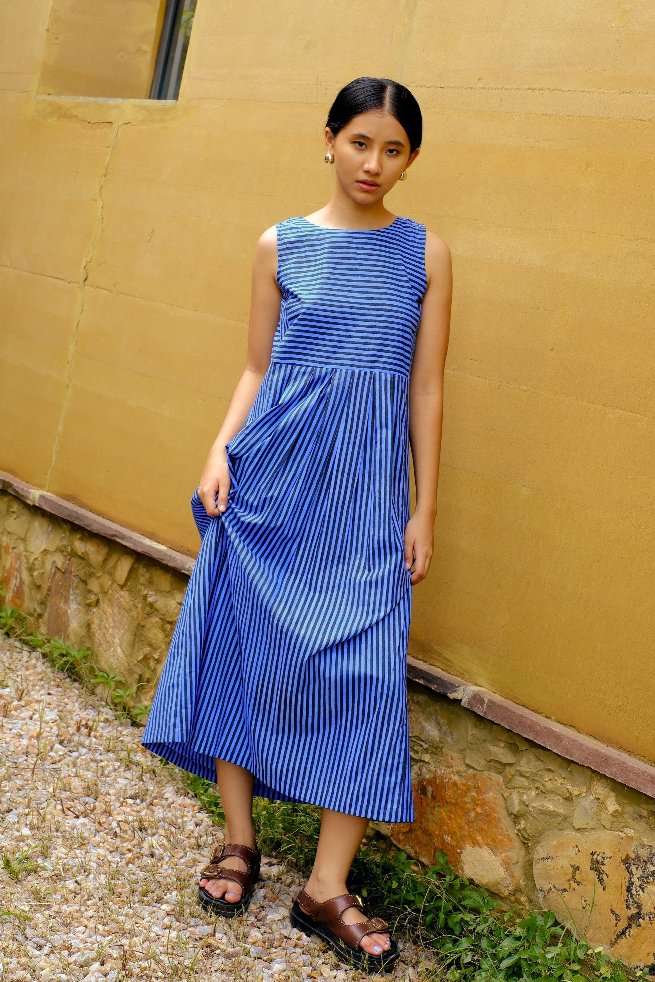 blue & black stripes pleated dress